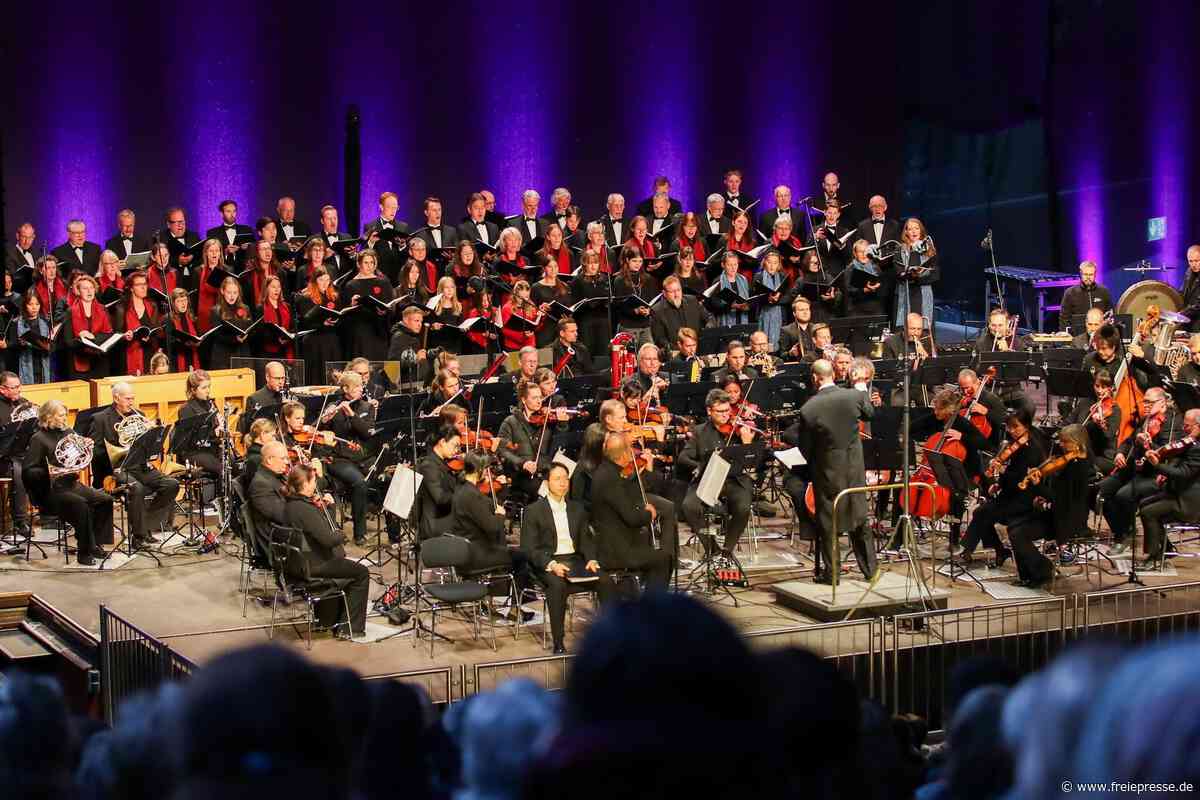 „Carmina Burana“ als Klassik-Open-Air in Bad Elster