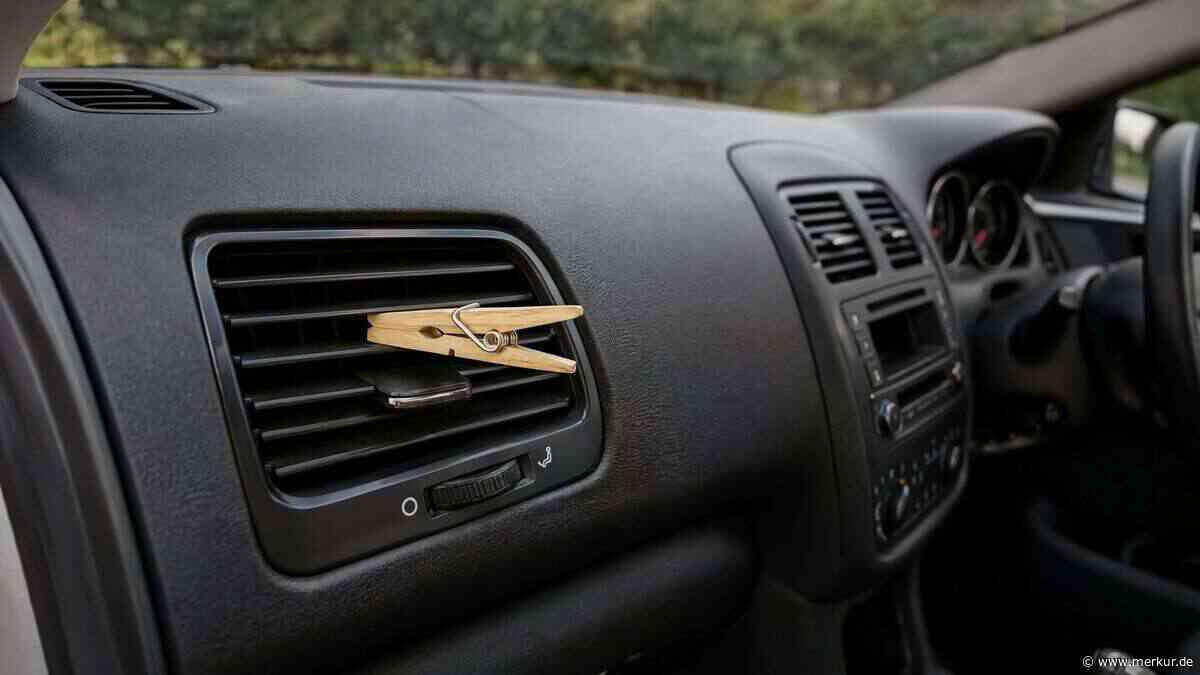 Bei Hitze wird es im Auto schnell unangenehm: Eine Wäscheklammer schafft Abhilfe