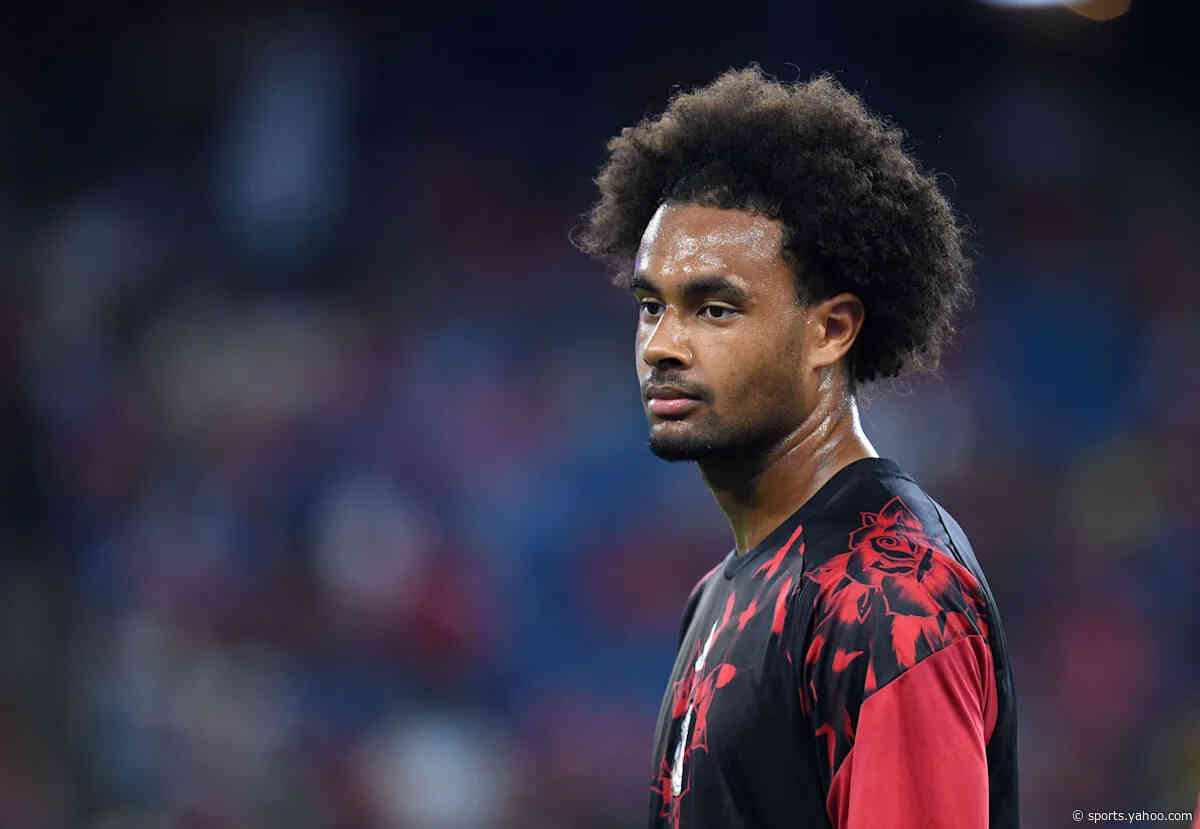 Fiorentina making progress for Manchester United’s Joshua Zirkzee as initial offer made