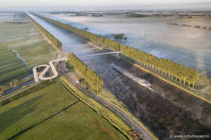 RWS krijgt roosters niet meer rond: Amsterdam-Rijnkanaal ’s nachts dicht voor tankvaart