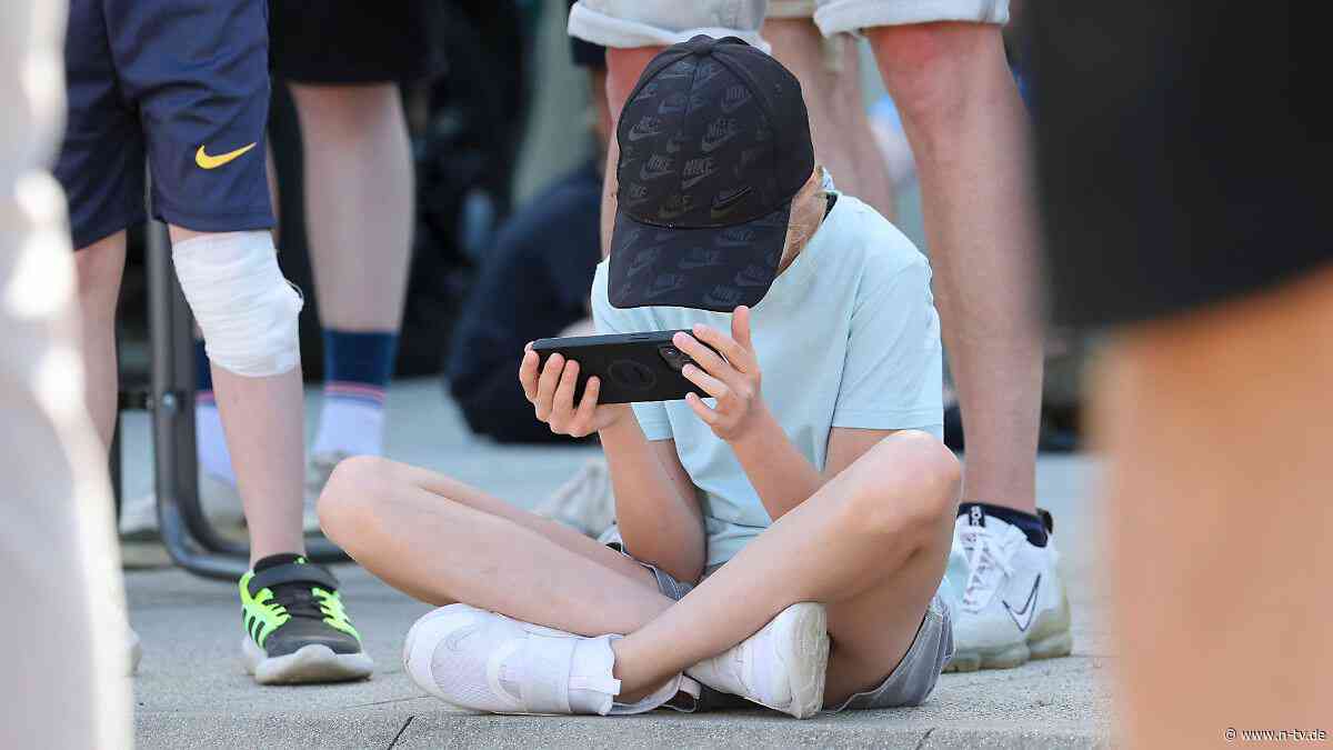 Schmerzen und negative Gefühle: Mehrheit der Jugendlichen befürwortet Social-Media-Verbot
