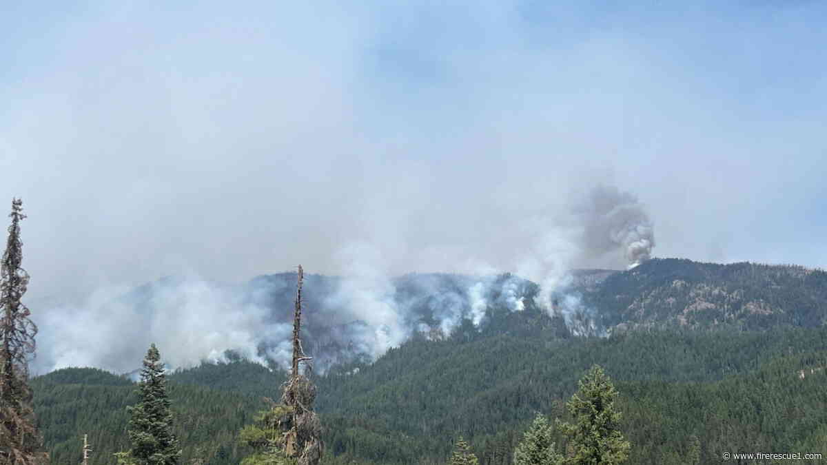 Wash. National Guard crew investigated over photo with Rhodesian flag during wildfire