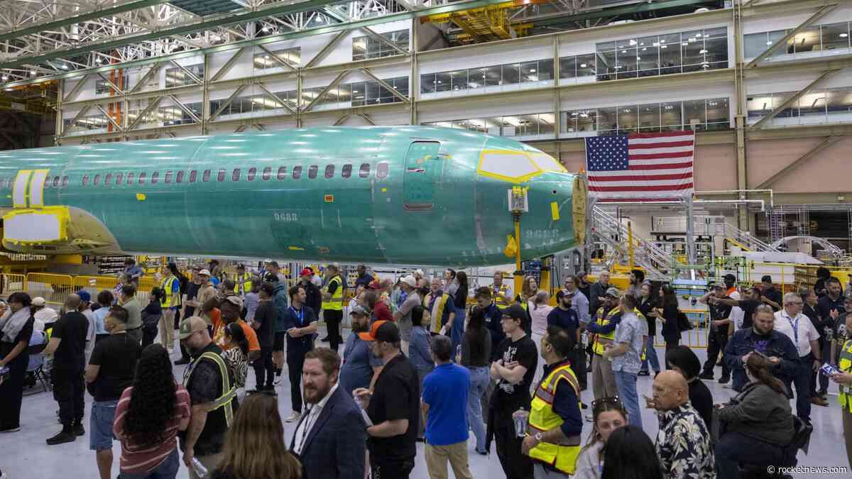 United’s next decision: What to do with all those Boeing 737 Max 10 seats it ordered years ago