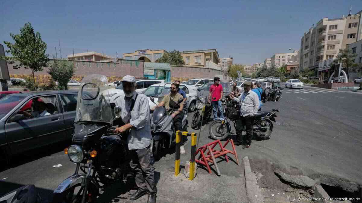 Kilometerlange Benzinschlangen in Iran setzen Teheran weiter unter Druck