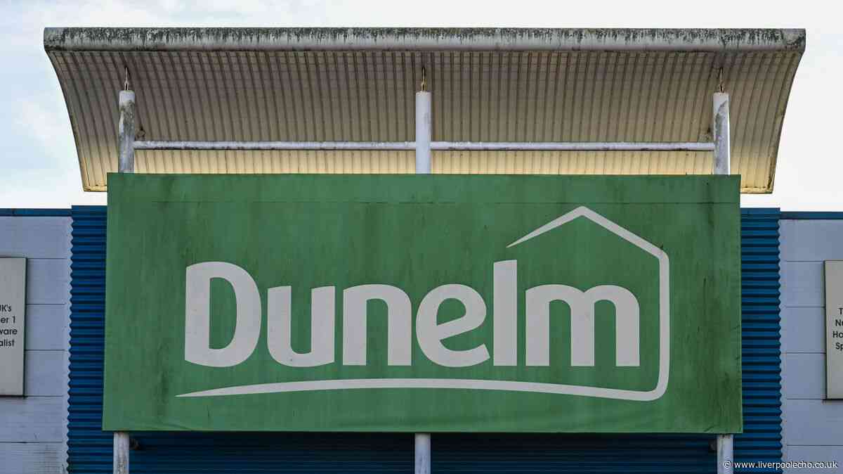 'Lovely colours of autumn' Dunelm £16 bedding is 'cosy'