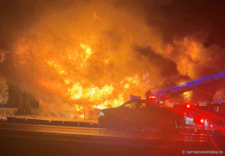 Fire destroys golf course clubhouse near Bayfield
