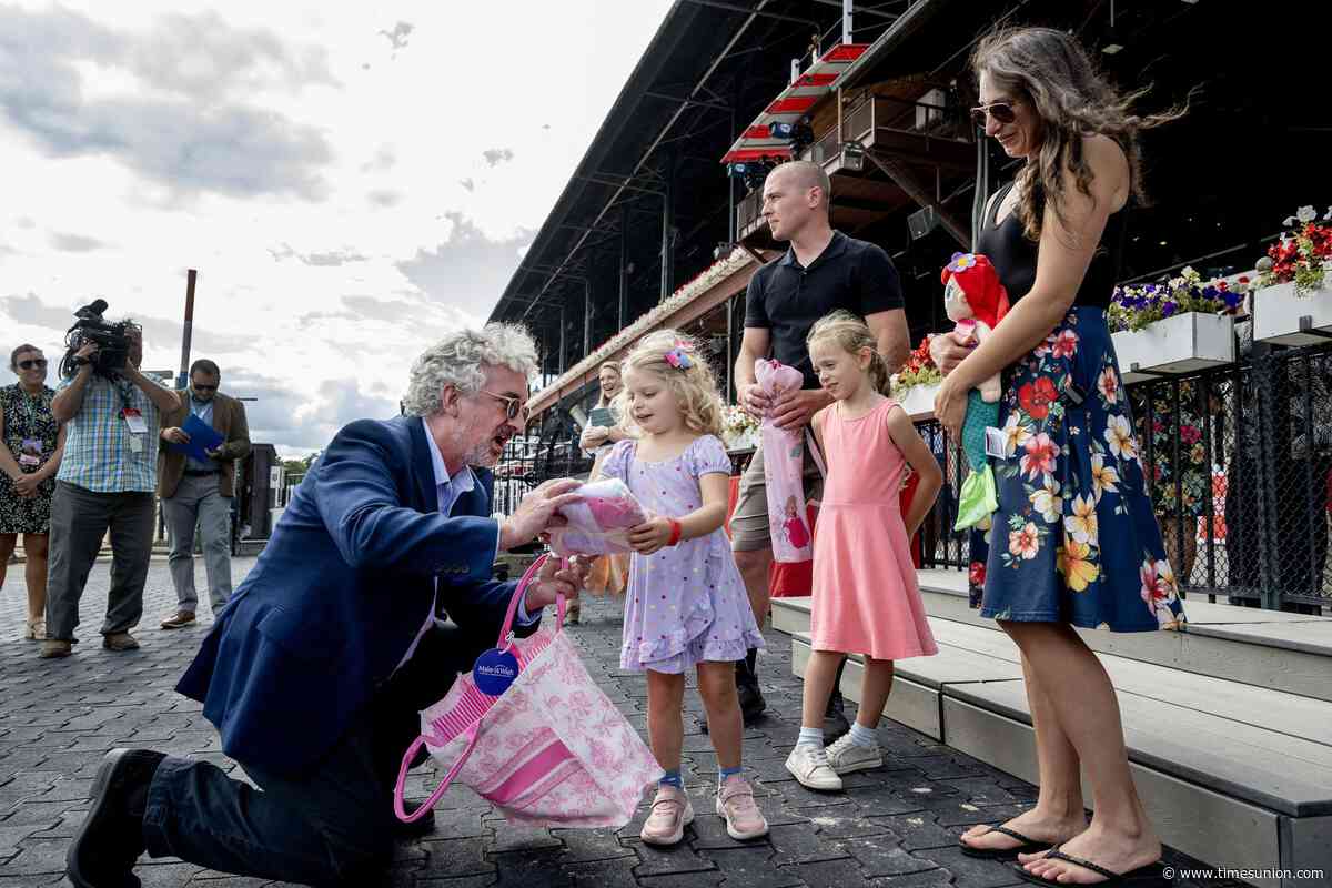 4-year-old's wish to become a mermaid granted at Saratoga Race Course