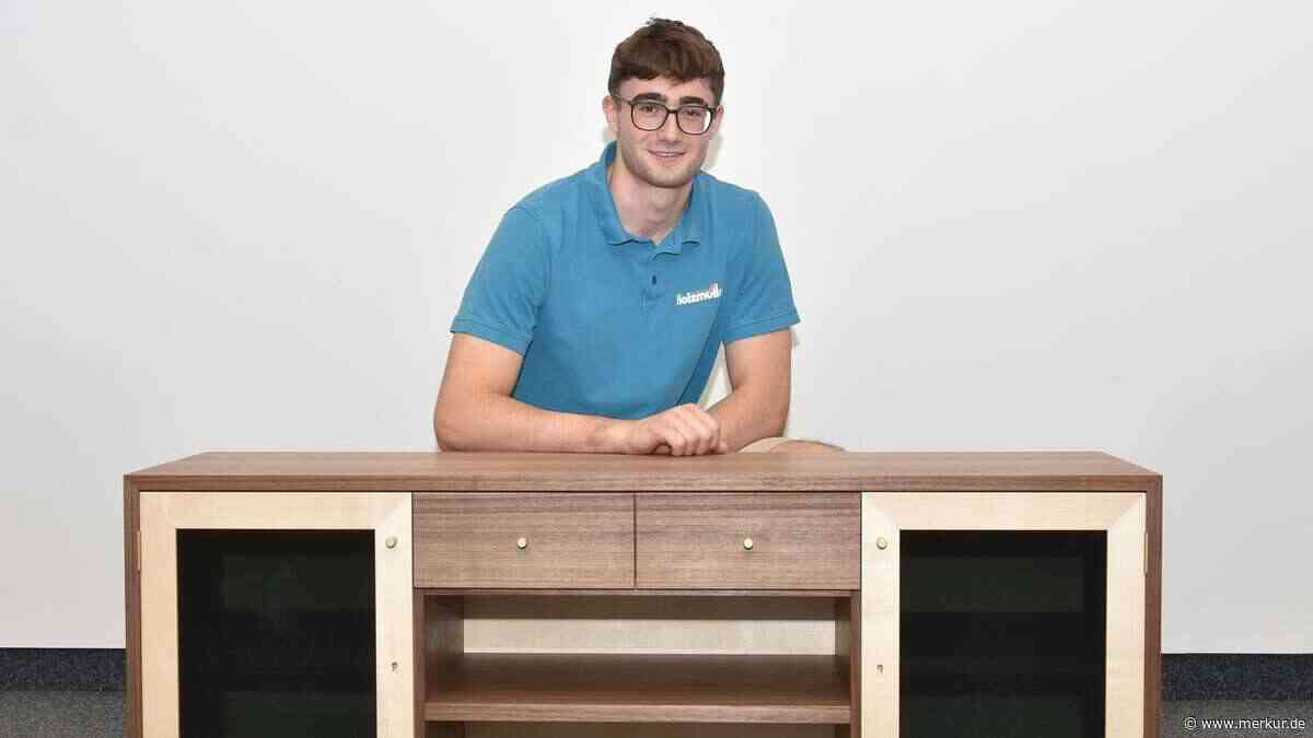 Moorenweiser landet durch Praktikum im Schreinerhandwerk