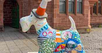 Glasgow gets chance to say farewell to giant Scottish sculptures