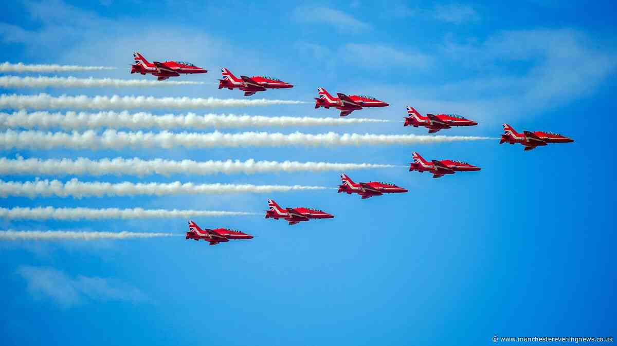 Red Arrows issue update on Southport Airshow displays after 'poor weather'
