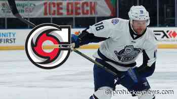 Cyclones sign Spetz
