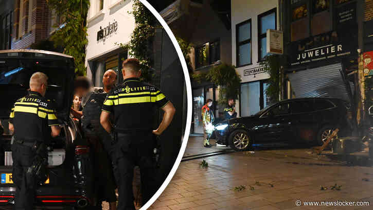 Twee auto’s, een smal steegje en heel veel geweld: ’verschrikkelijke’ ramkraak op juwelier Breda doet buurt vrezen voor het ergste