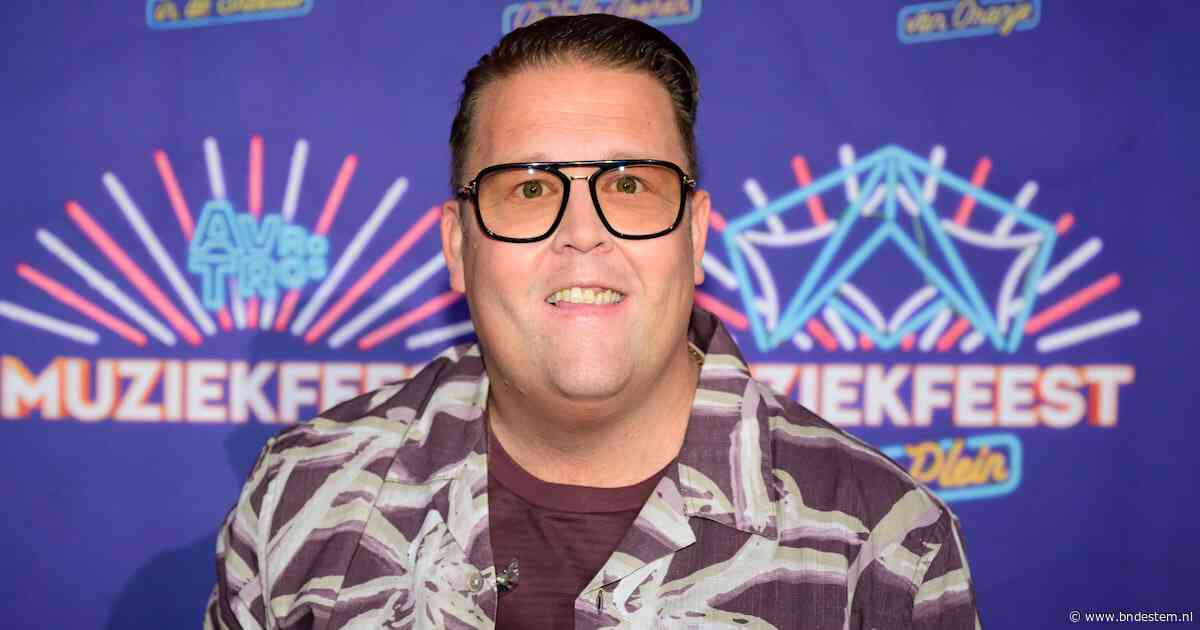 Rutger van Barneveld scoort opnieuw met virale TikTok: zanger danst met Bram Krikke bij bushokje