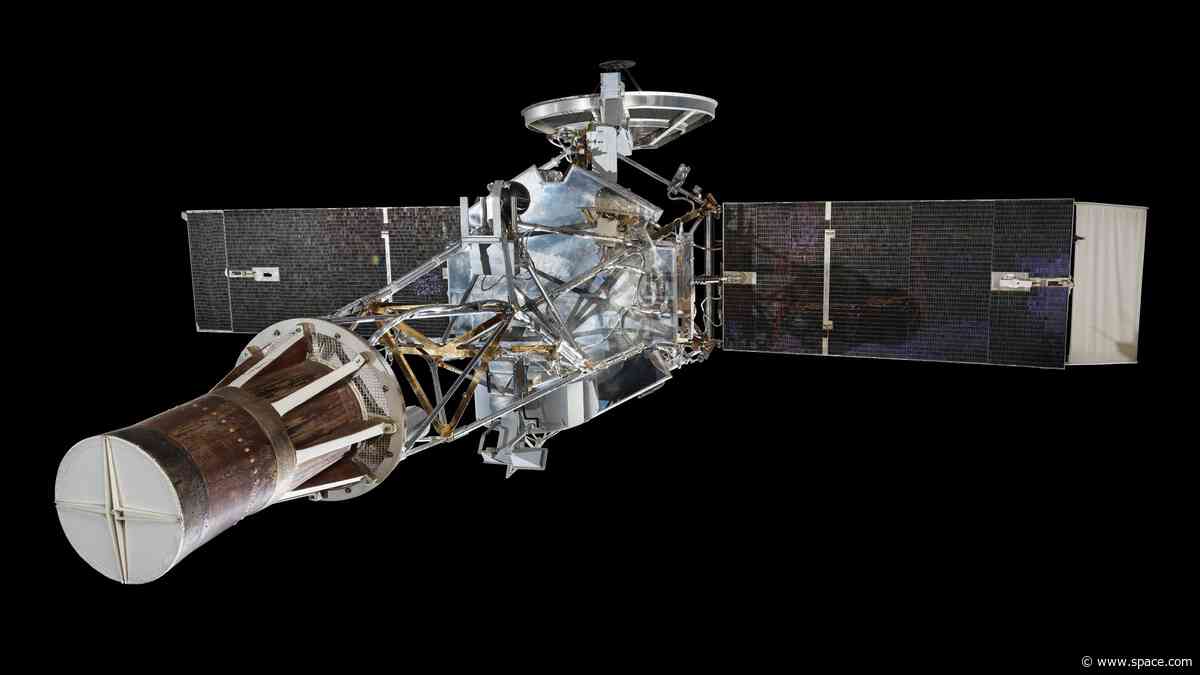 On this day in space! Aug. 27, 1962: NASA launches Mariner 2 to Venus for ambitious flyby