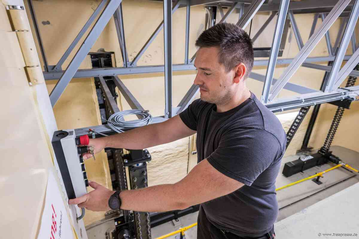 Größter Veranstaltungssaal im Erzgebirge: Was der Einbau von neuer Technik bringt