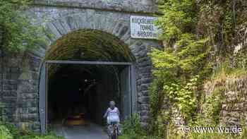 Durch den Fledermaustunnel: Das Highlight des SauerlandRadrings entdecken