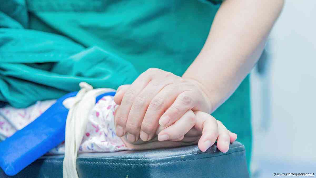 Bimba di 6 anni colpita da un’acquasantiera, operata d’urgenza a Bari: prognosi riservata