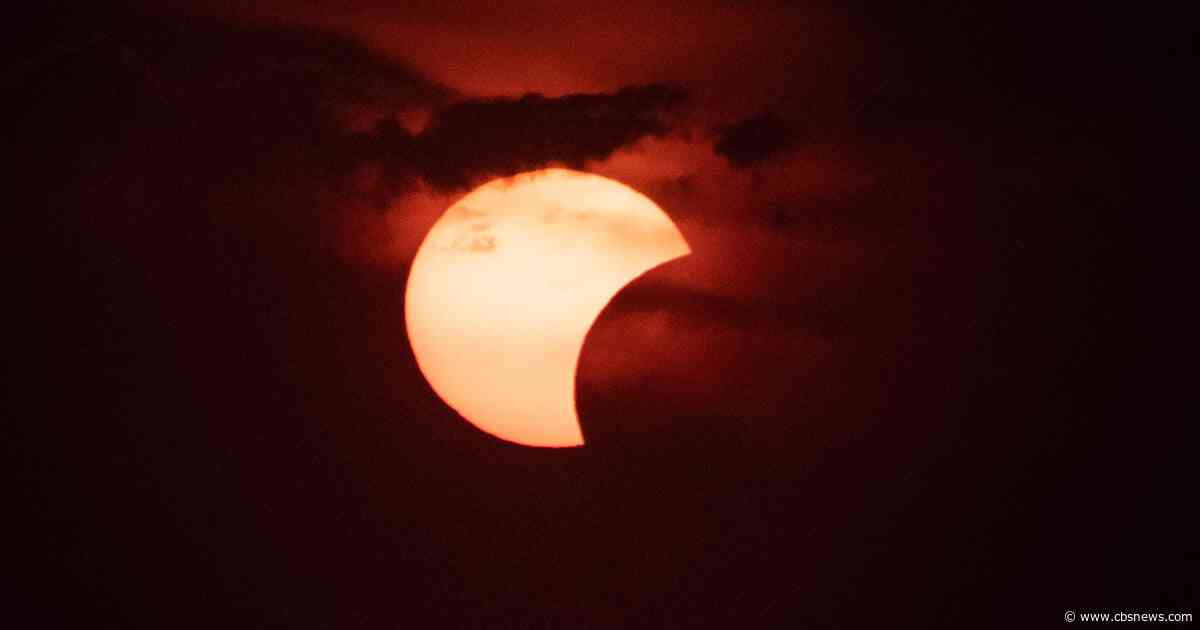 Will you be able to see Thursday's partial lunar eclipse? Here's what states have the best view