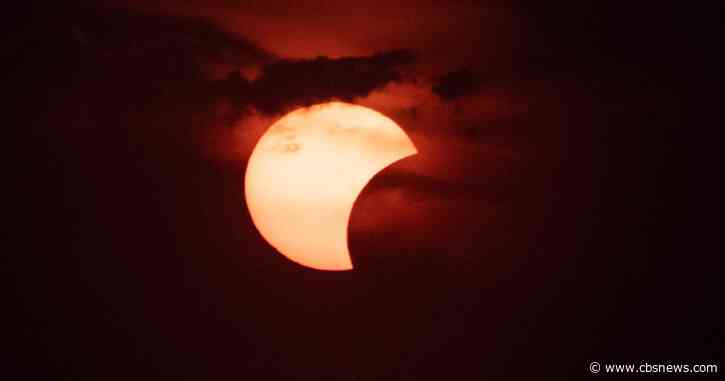 Will you be able to see Thursday's partial lunar eclipse? Here's what states have the best view