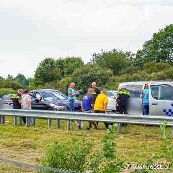 112 Nieuws: Botsing op A28, een gewonden | Bestuurder naar ziekenhuis na botsing