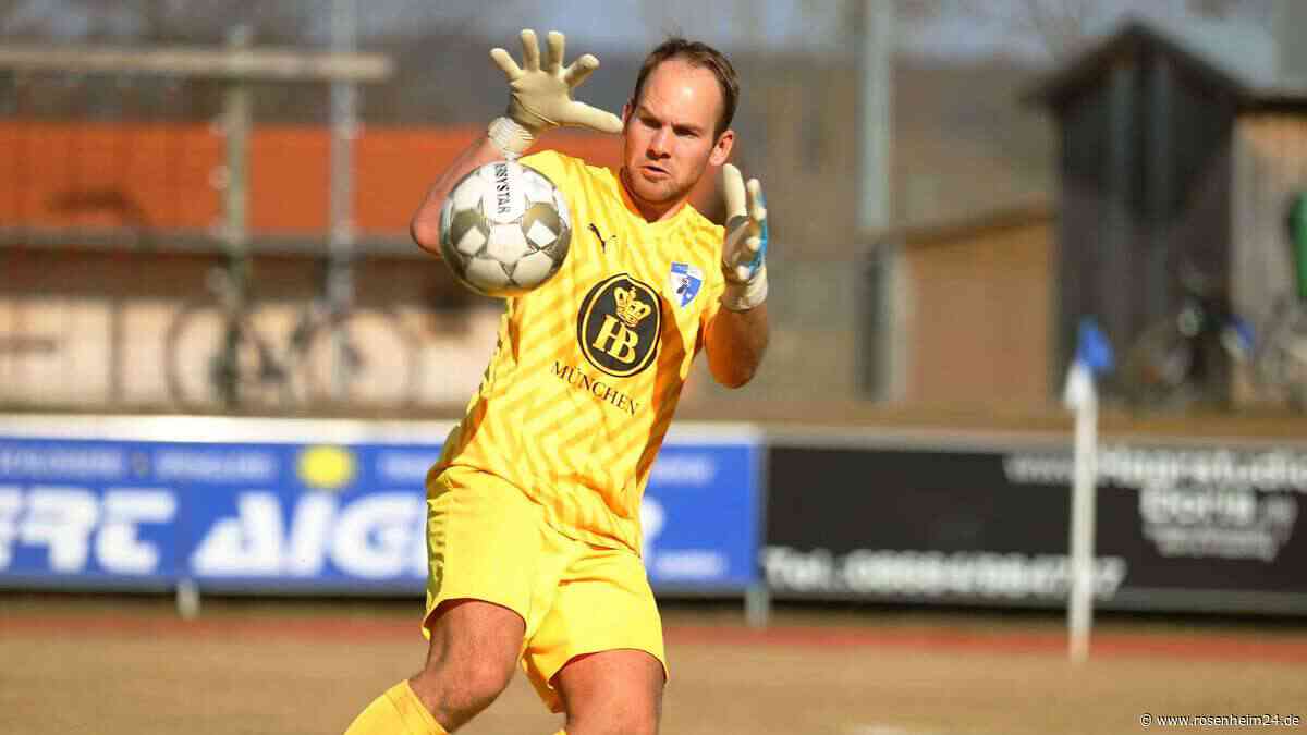 Pokal-Wahnsinn in Bad Endorf: Feldspieler muss ins Tor und triumphiert im Elferschießen