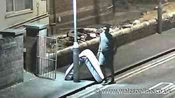 Man seen brazenly dumping mattress on Newport street in the night