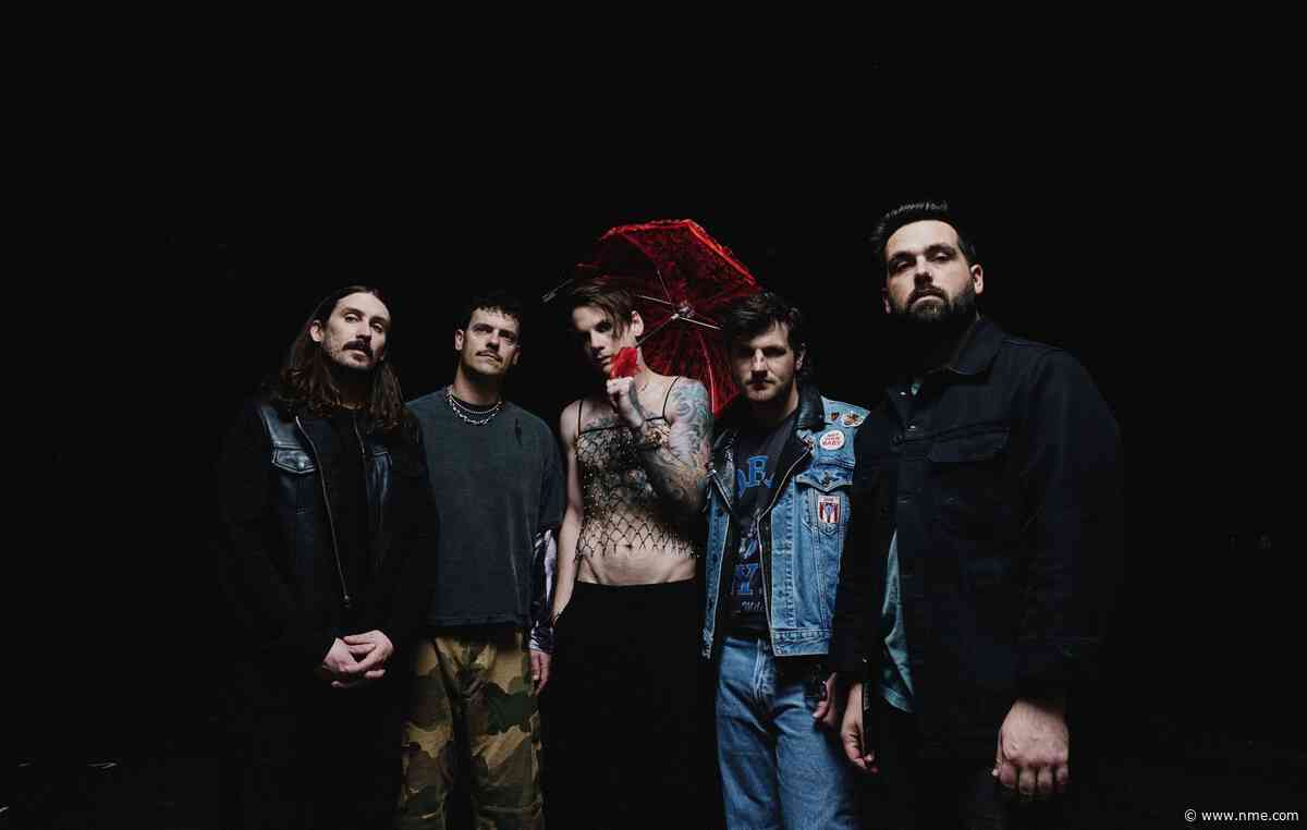 Beartooth’s Caleb Shomo tells us how he finally learned to love himself: “Be patient. Give yourself time, grace and stay on the path”