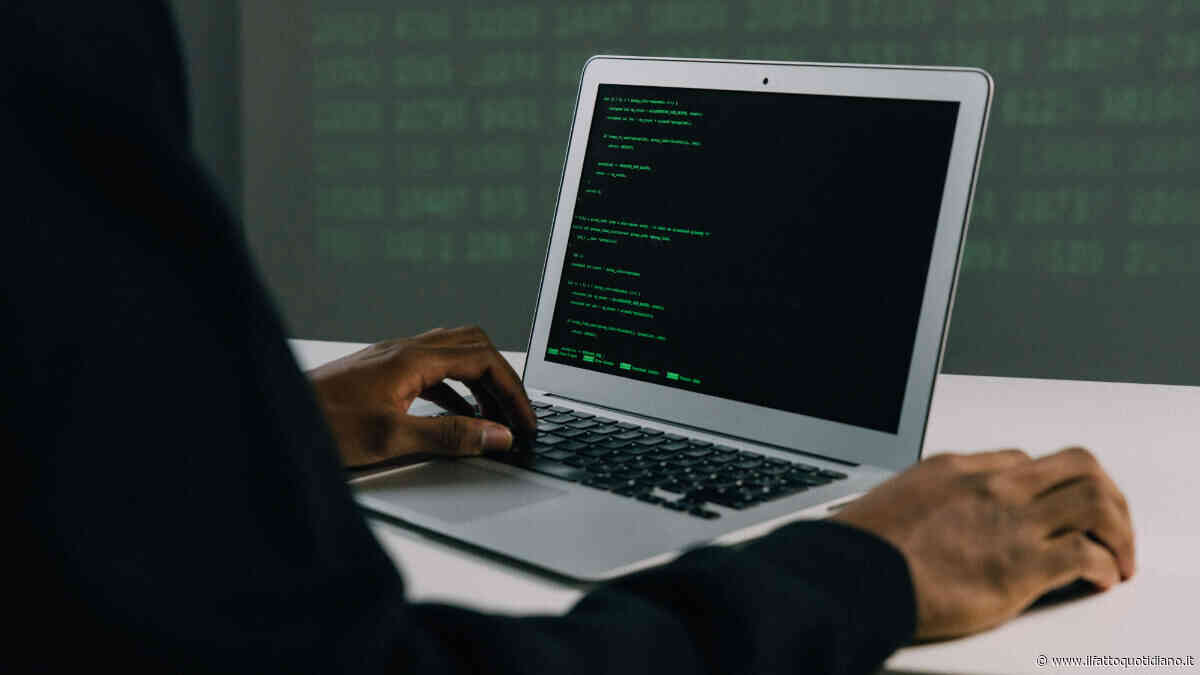 Cyberattacco alla società che gestisce gli scali di Manchester, Londra Stansted e East Midlands: rubati i dati di 8,7 milioni di passeggeri