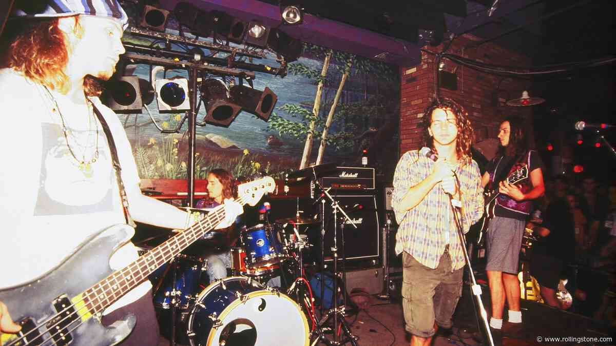 How Pearl Jam Made ‘Ten’: ‘Eddie Was in Search of Perfection’