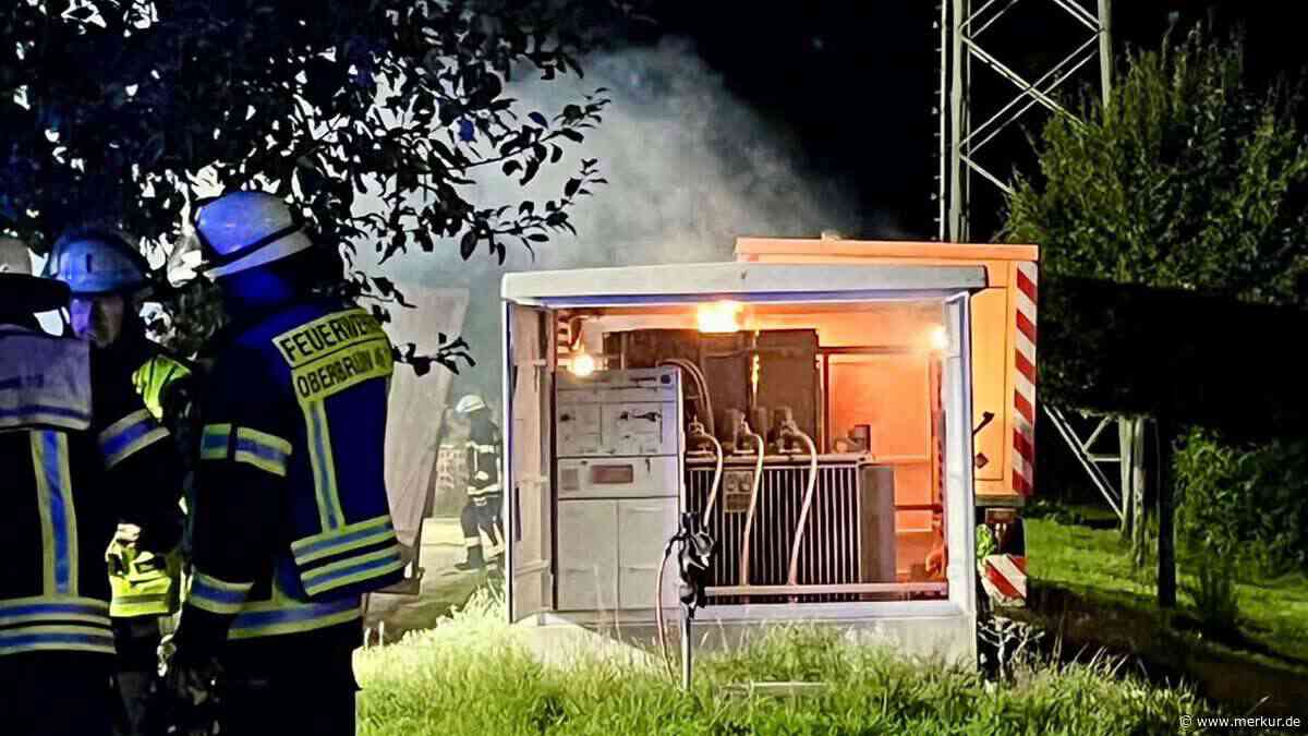 Trafostation in Flammen: 50 Feuerwehrleute löschen