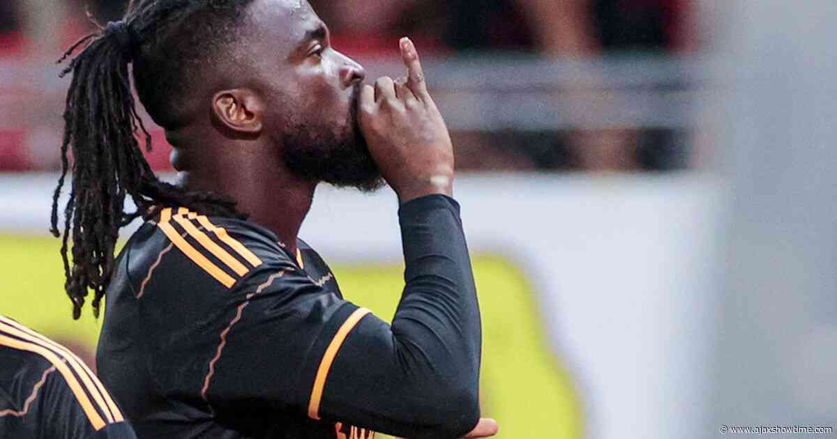 Míchel wijzigt opstelling Ajax op meerdere plekken; onder meer Tolu en Ouazane starten