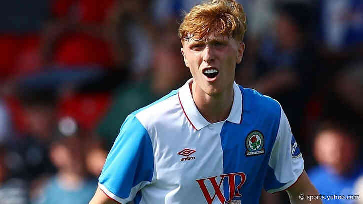 Bradford sign Blackburn defender Pratt on loan