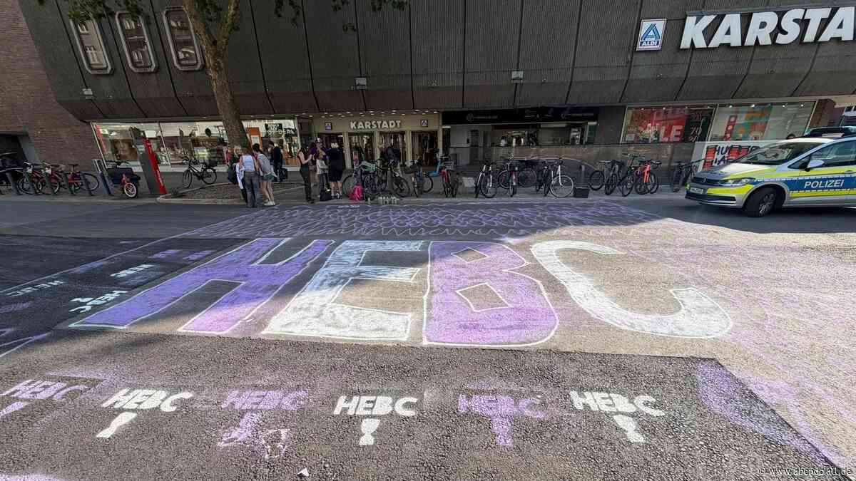 Eimsbüttel wird lila: Farb-Aktionen sorgen für Begeisterung – und Polizeieinsatz