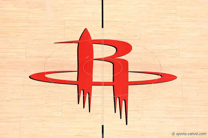 Rockets add another center to the roster