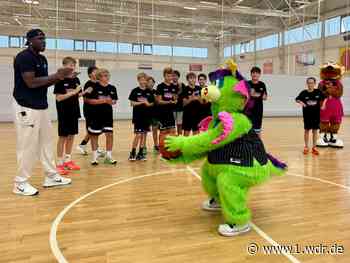 Basketball-Camp in Bonn: Kids trainieren mit den Profis