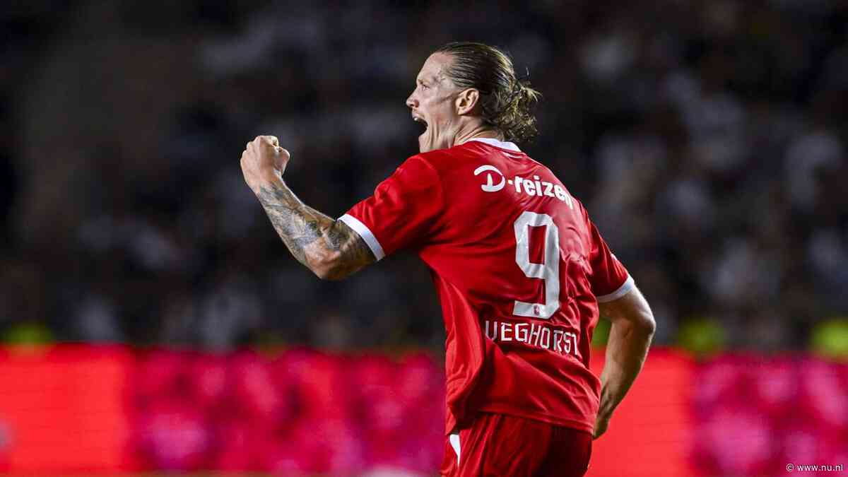 FC Twente voltooit comeback via verlenging en pakt Conference League-ticket