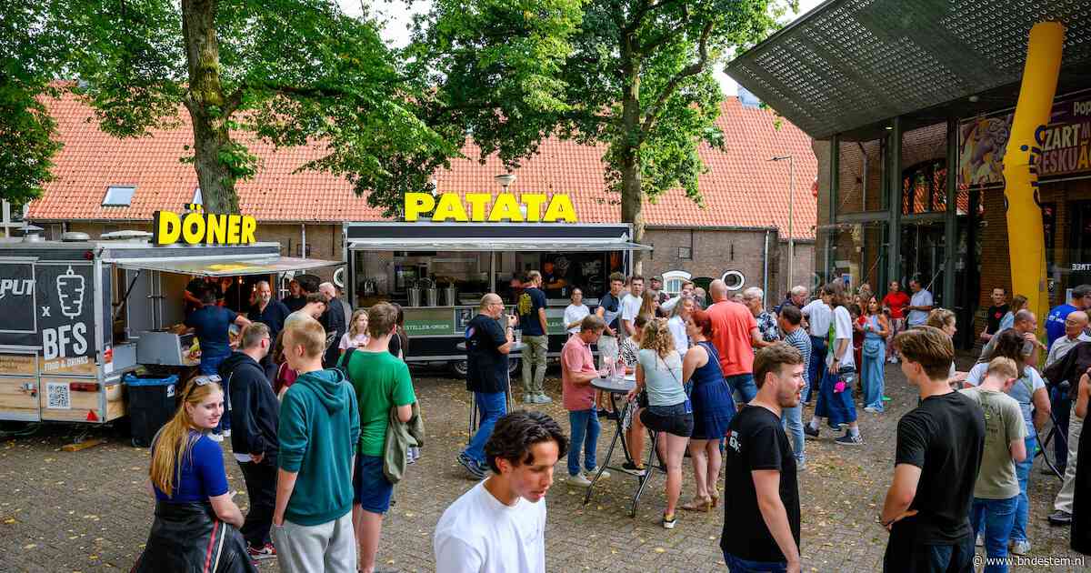 Eerstejaars Curio verkennen Bergen op Zoom: ‘Leuker dan Roosendaal, behalve met carnaval’