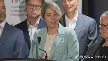 Canada 'will continue to fight' for auto jobs, says industry minister