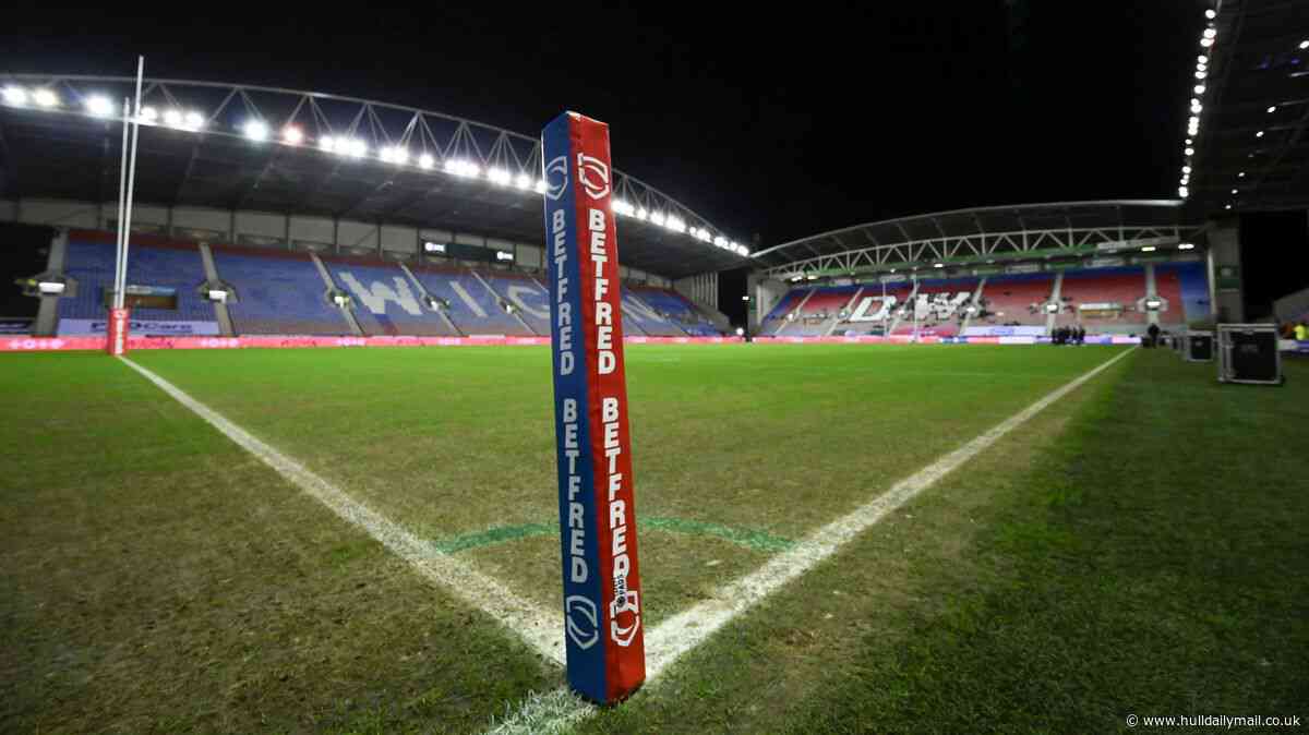 Wigan Warriors v Hull KR live with first-half action after beautiful Sir Billy Boston tribute