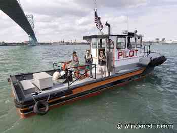 U.S. Mail boat crew rescued pair of jet skiers stranded beneath Ambassador Bridge