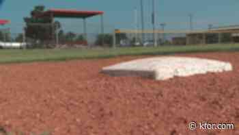 High School baseball coach protects team from potential knife attack in Shawnee