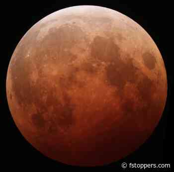 Want to Capture the Lunar Eclipse Tonight? Here Are Some Tips