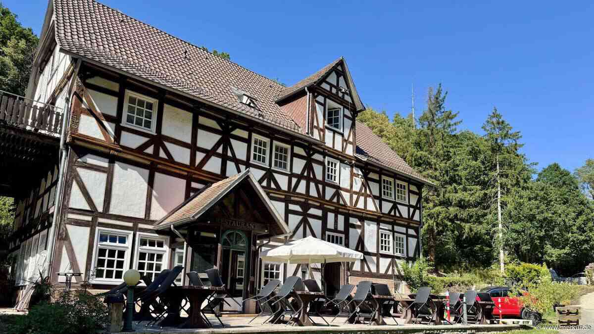 Nach Jahren des Verfalls öffnet traditionsreicher Gasthof mitten im Wald wieder