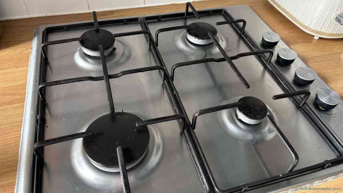 I tested Cif cream cleaner and white vinegar on my hob — only one worked in minutes