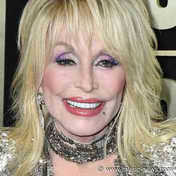 CNN apologises to Dolly Parton's family after posting wrong photo after her death