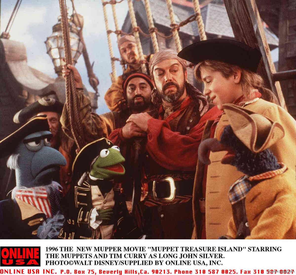 Tim Curry Named an Honorary Muppet, Joins Dolly Parton As 1 of Select Few With the Title