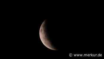 Partielle Mondfinsternis ist in vollem Gange: Wo Sie den Mond jetzt am Himmel finden