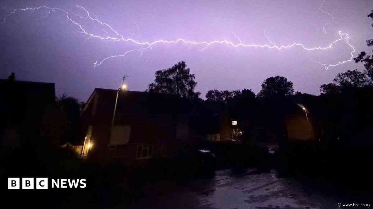 Fresh storms strike as flooding clear-up continues