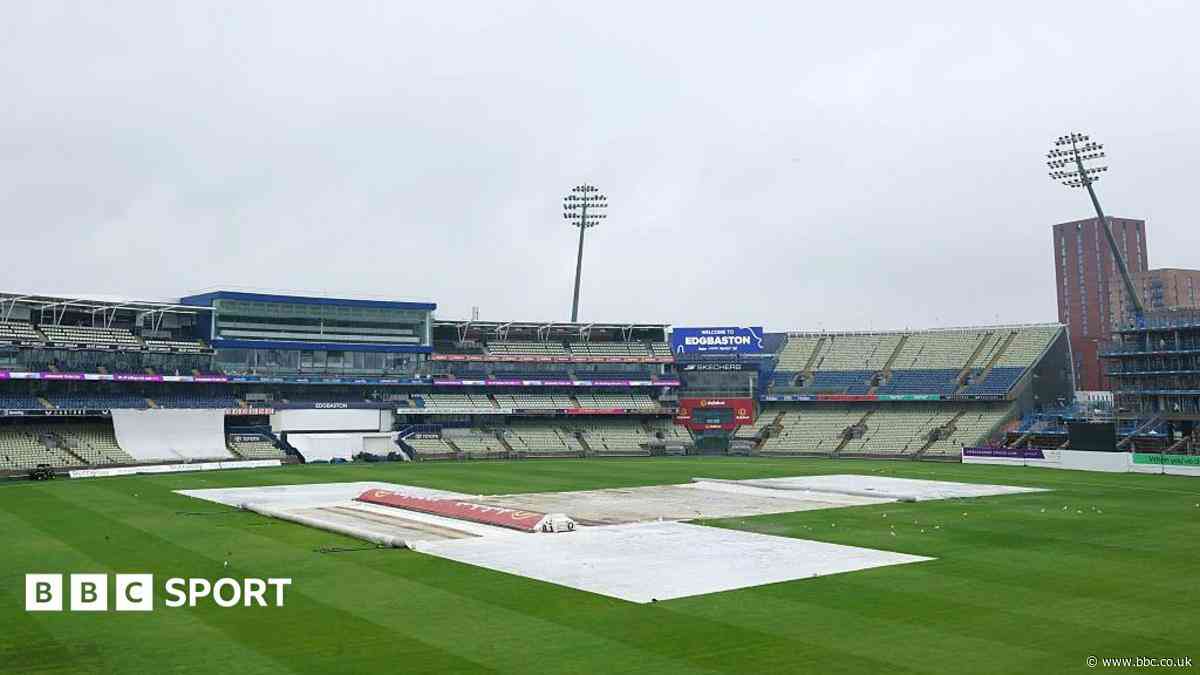 Play rained off for day at Edgbaston, Derby & Worcester