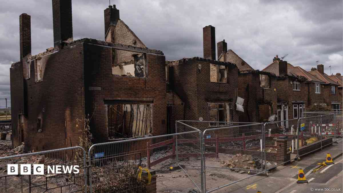 'Seeing fires destroying homes was like history repeating itself'